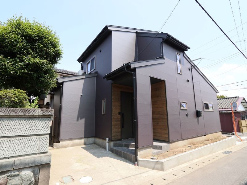 新潟市東区物見山外観　金属系サイディング板張り